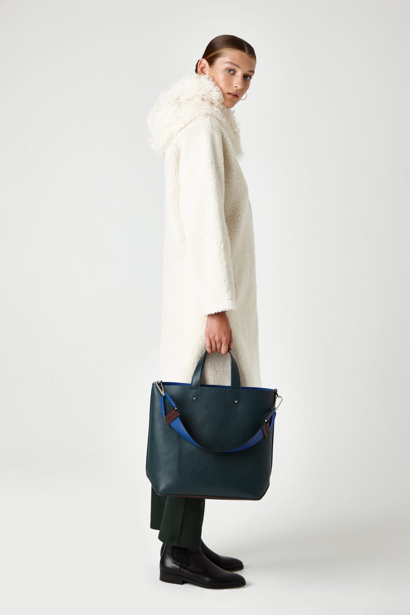 hooded shearling coat - women | Gushlow & Cole - CHODER-CLK