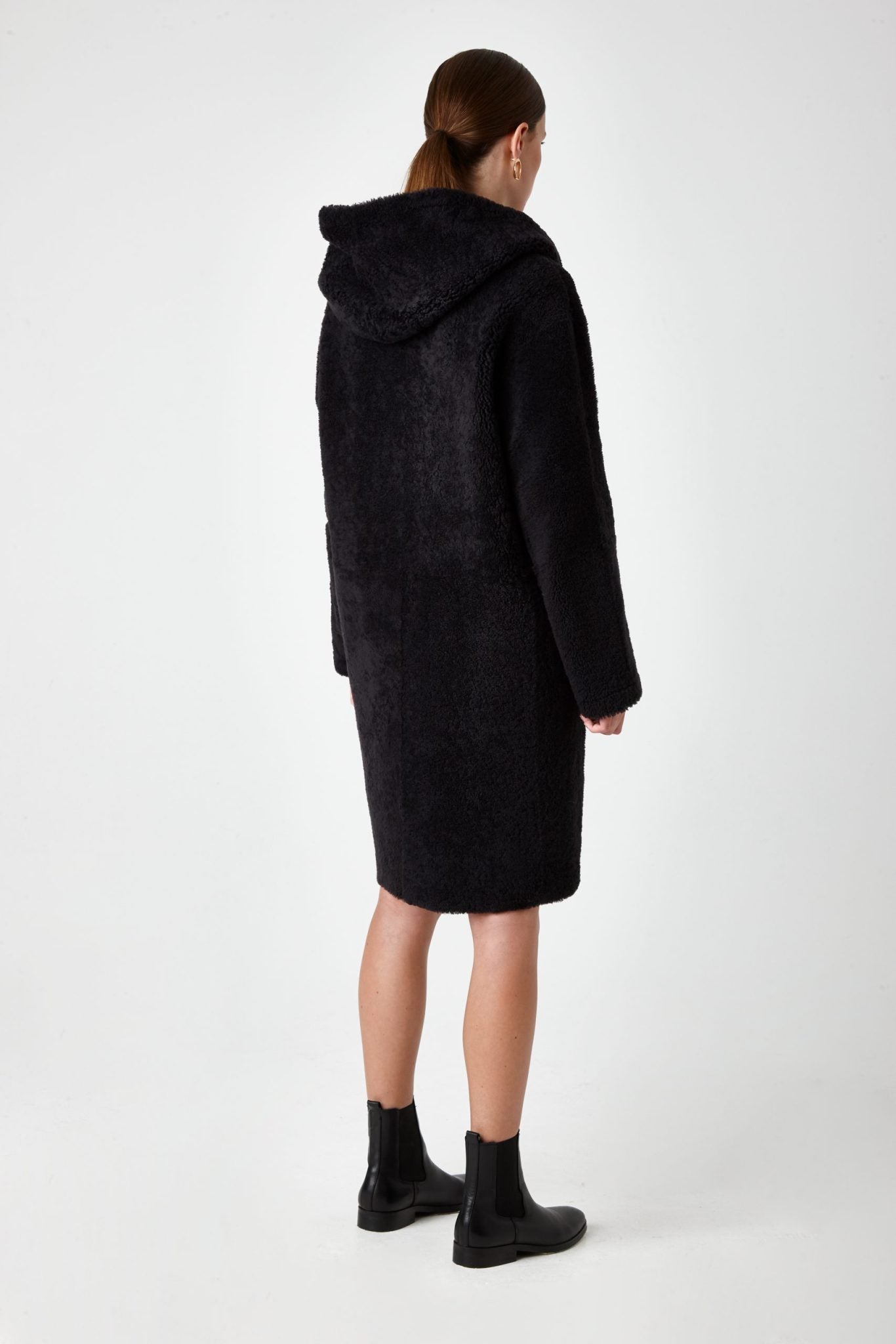 hooded shearling coat - women | Gushlow & Cole - CHODE0-GRA