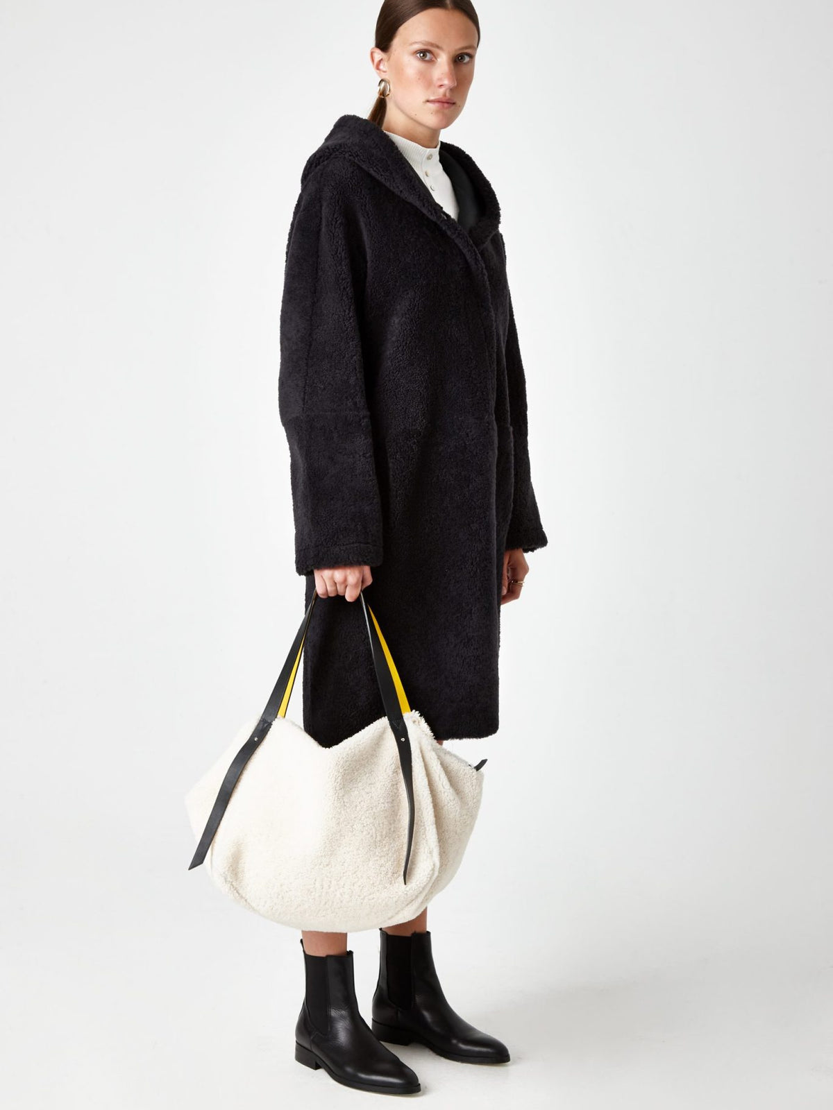 hooded shearling coat - women | Gushlow & Cole - CHODE0-GRA