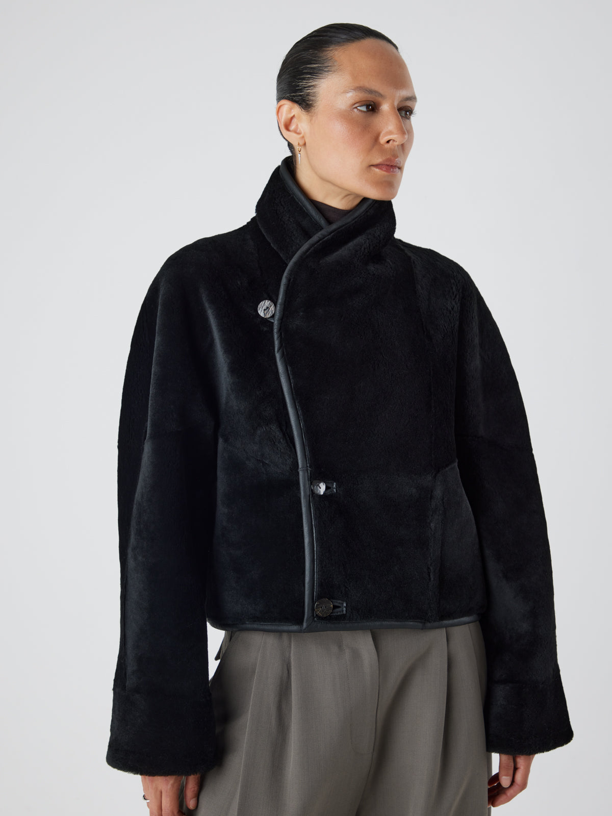 L9020 Black Shearling Jacket | Womens | Gushlow & Cole - model crop leather out