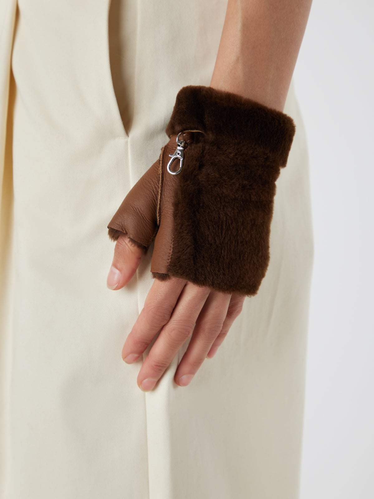 Mini Chestnut Brown Shearling Mittens | Womens | Gushlow & Cole-model with mittens one hand