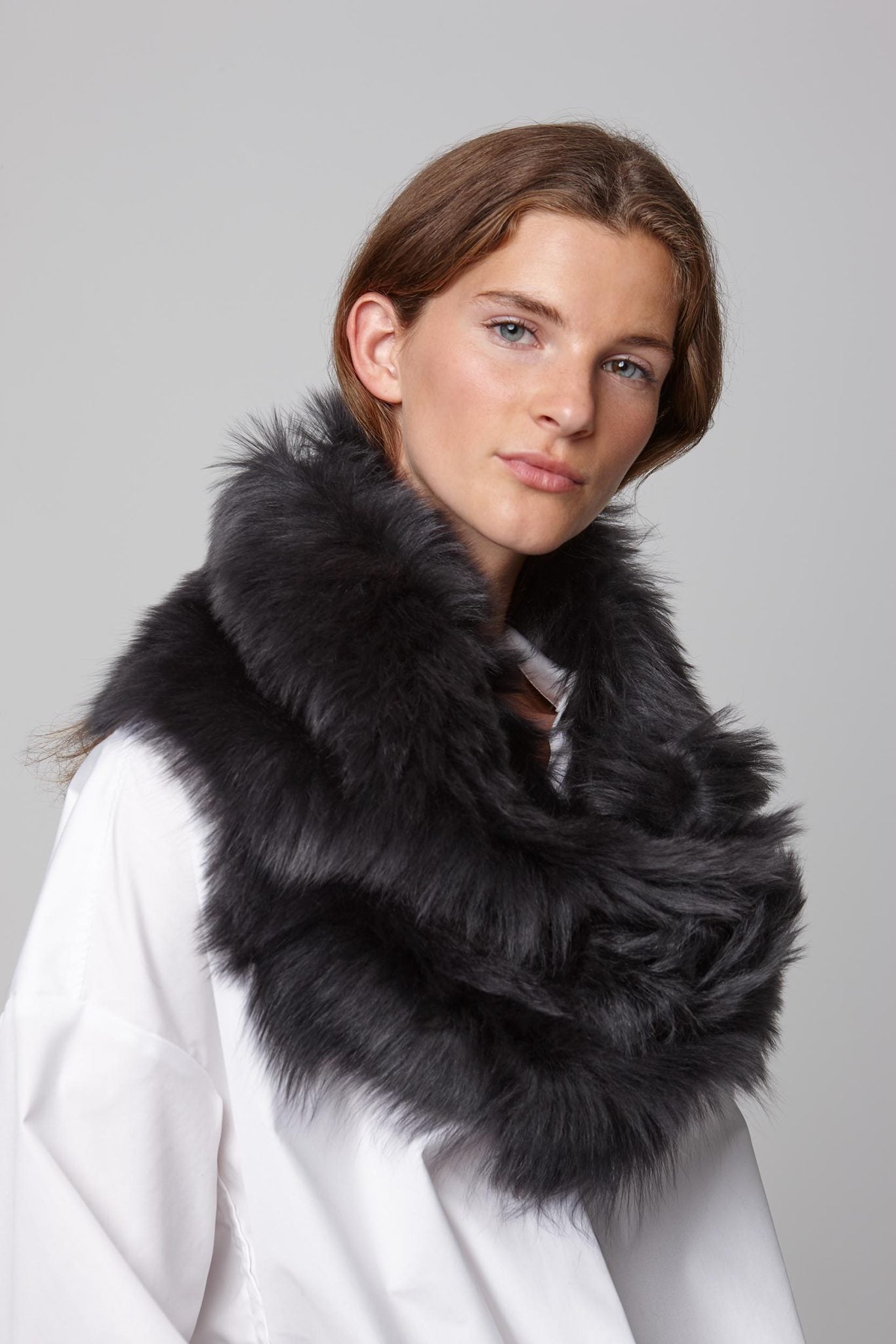 dark grey long shearling scarf - women | gushlow and cole - cell image 4