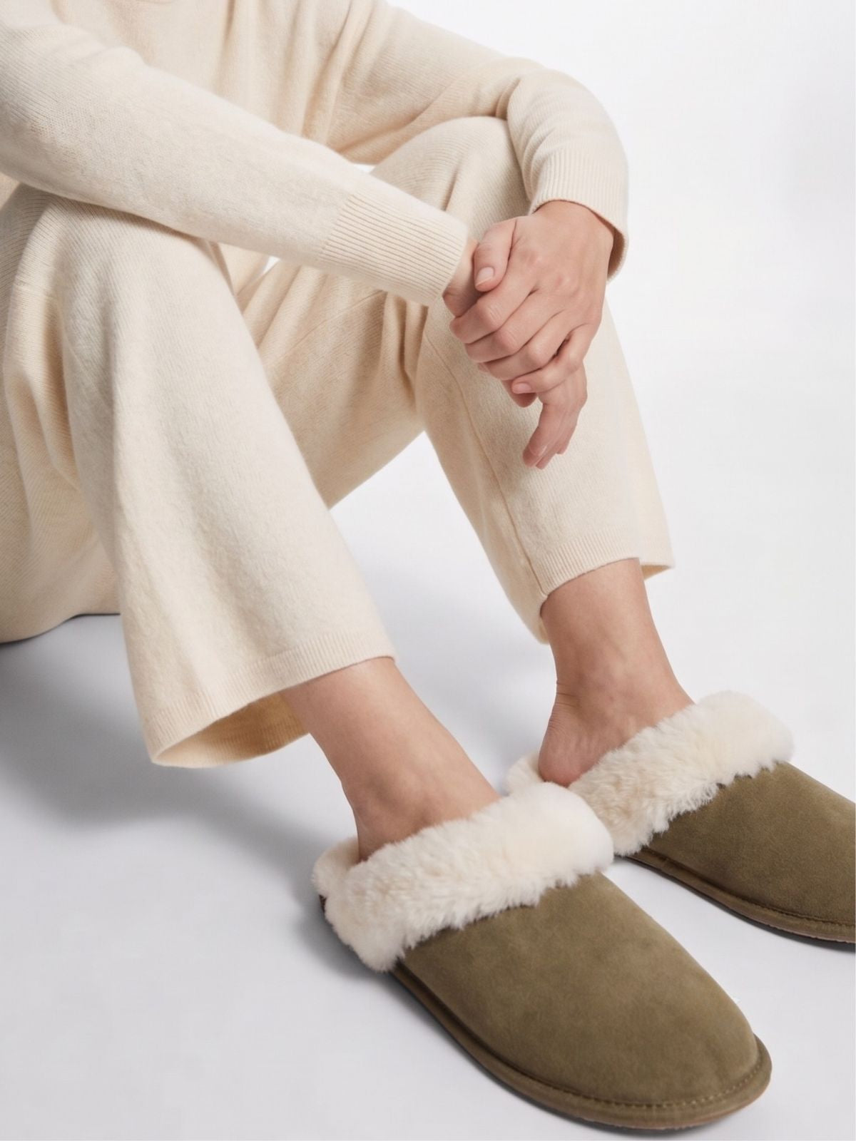 Babbi Dakota Shearling Slippers