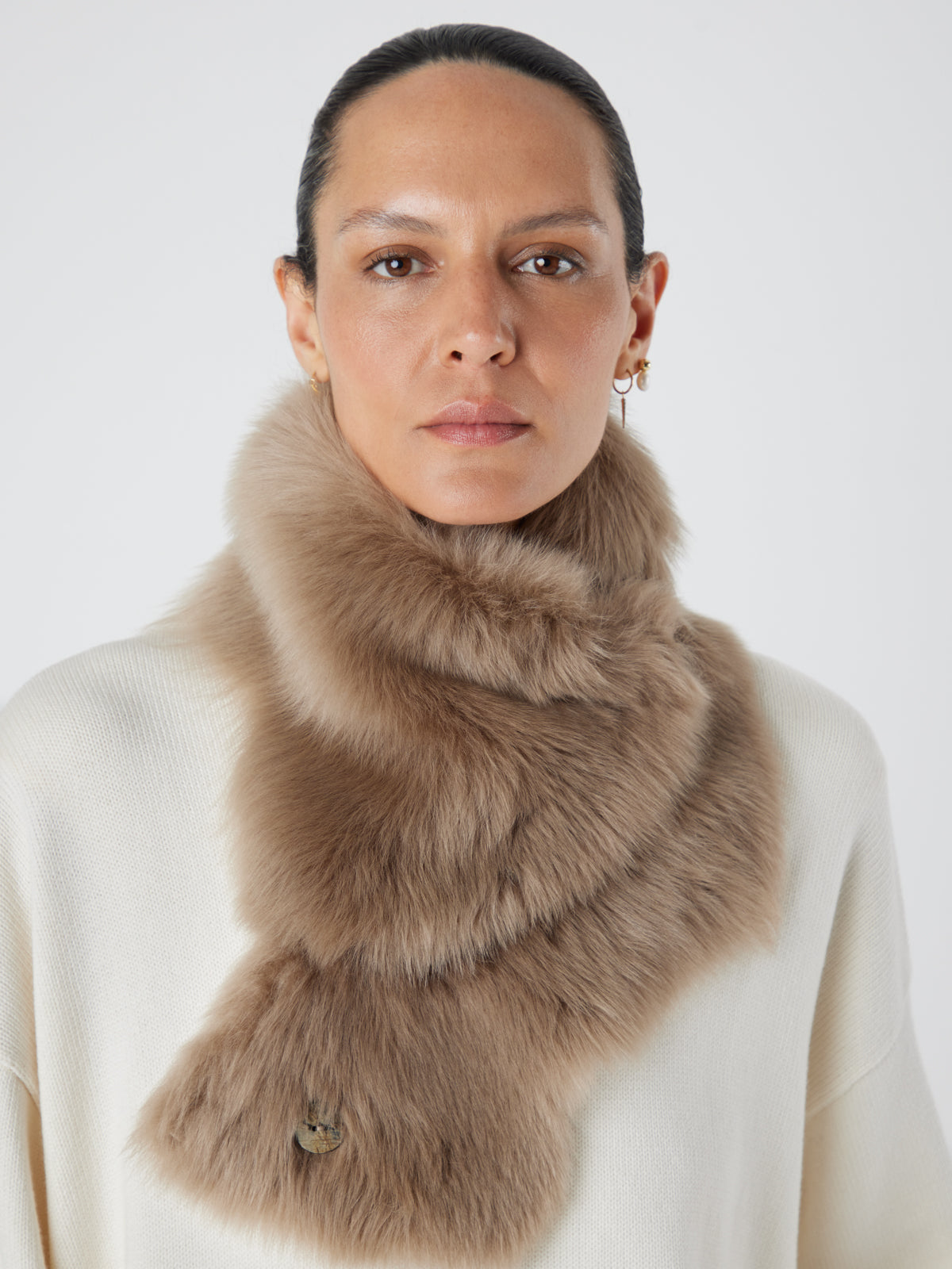 Camel Baby Button Shearling Scarf | Women | Gushlow & Cole - model crop upper button