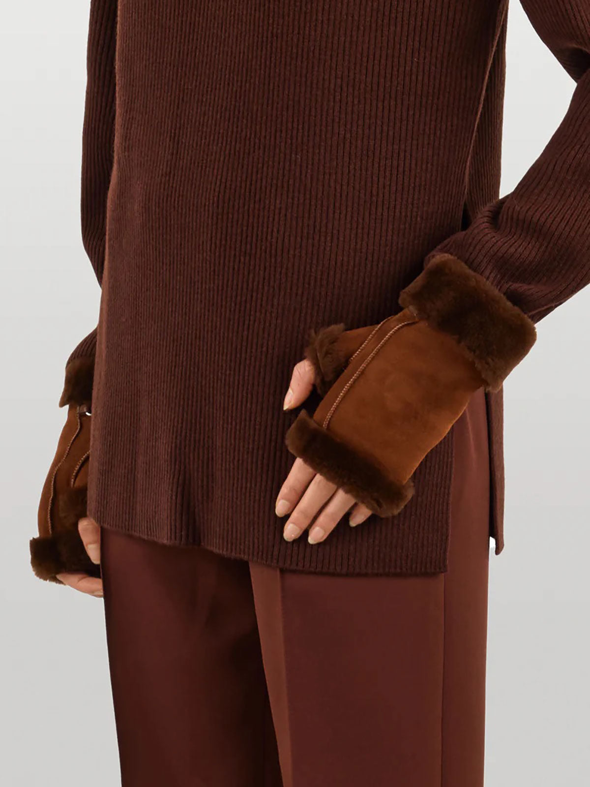 Chestnut Brown Fingerless Shearling Mittens | Womens | Gushlow & Cole-crop on models hand