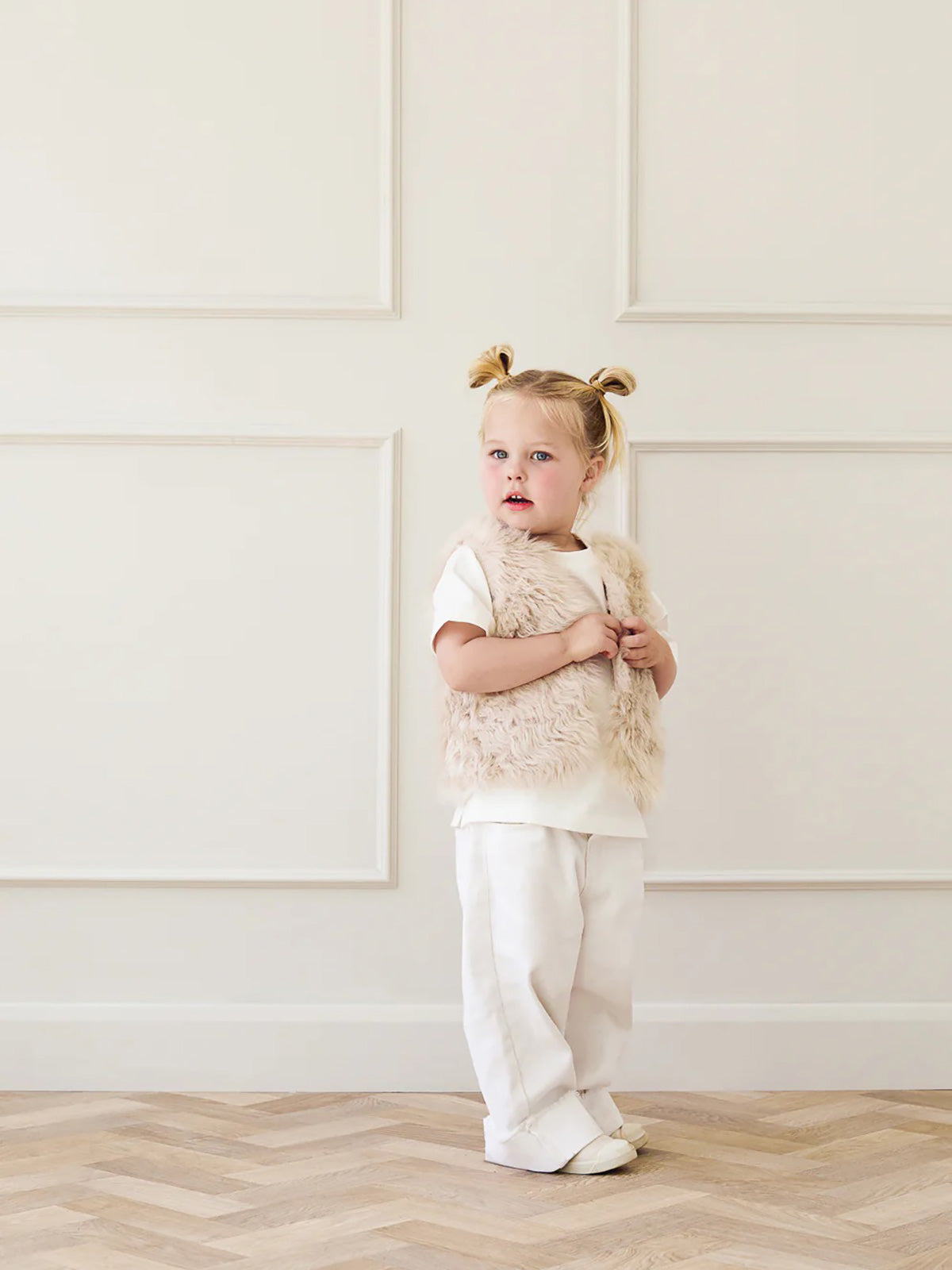 Cream Kids Curly Toscana Shearling Gilet | Kids | Gushlow & Cole - model inside gilet closed