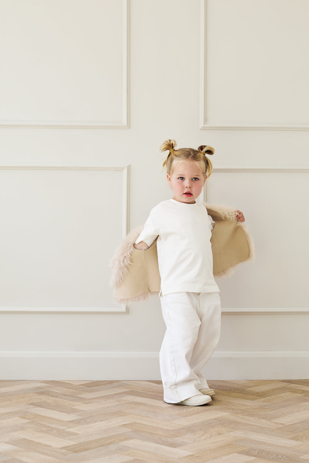 Cream Kids Curly Toscana Shearling Gilet | Kids | Gushlow & Cole - model inside gilet open