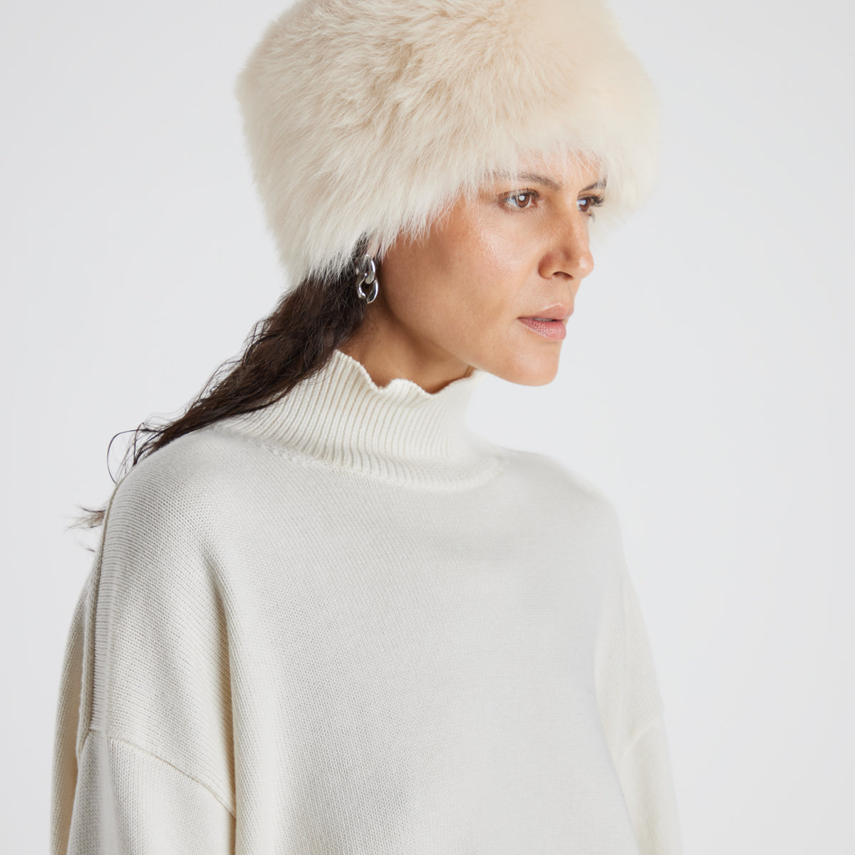 Cream Shearling Russian Hat | Womens | Gushlow & Cole