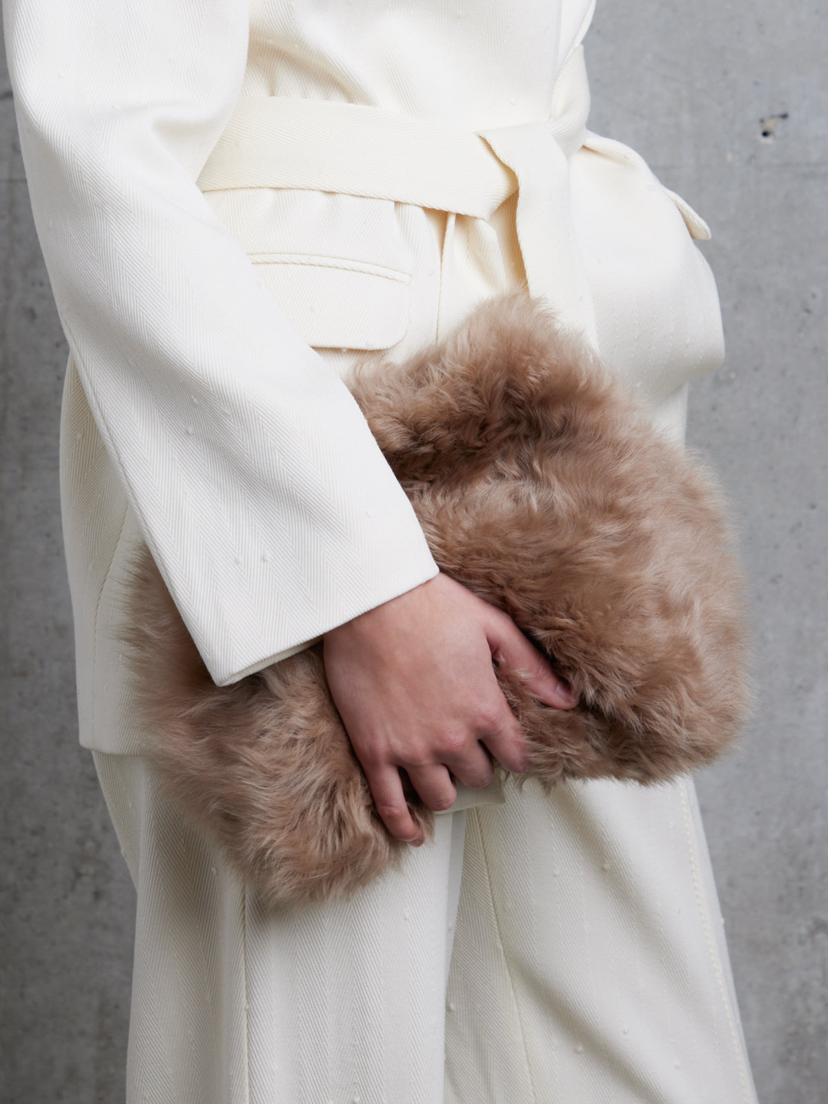 Curly Soft Shearling Camel Clutch Bag | Womens | Gushlow & Cole - model crop