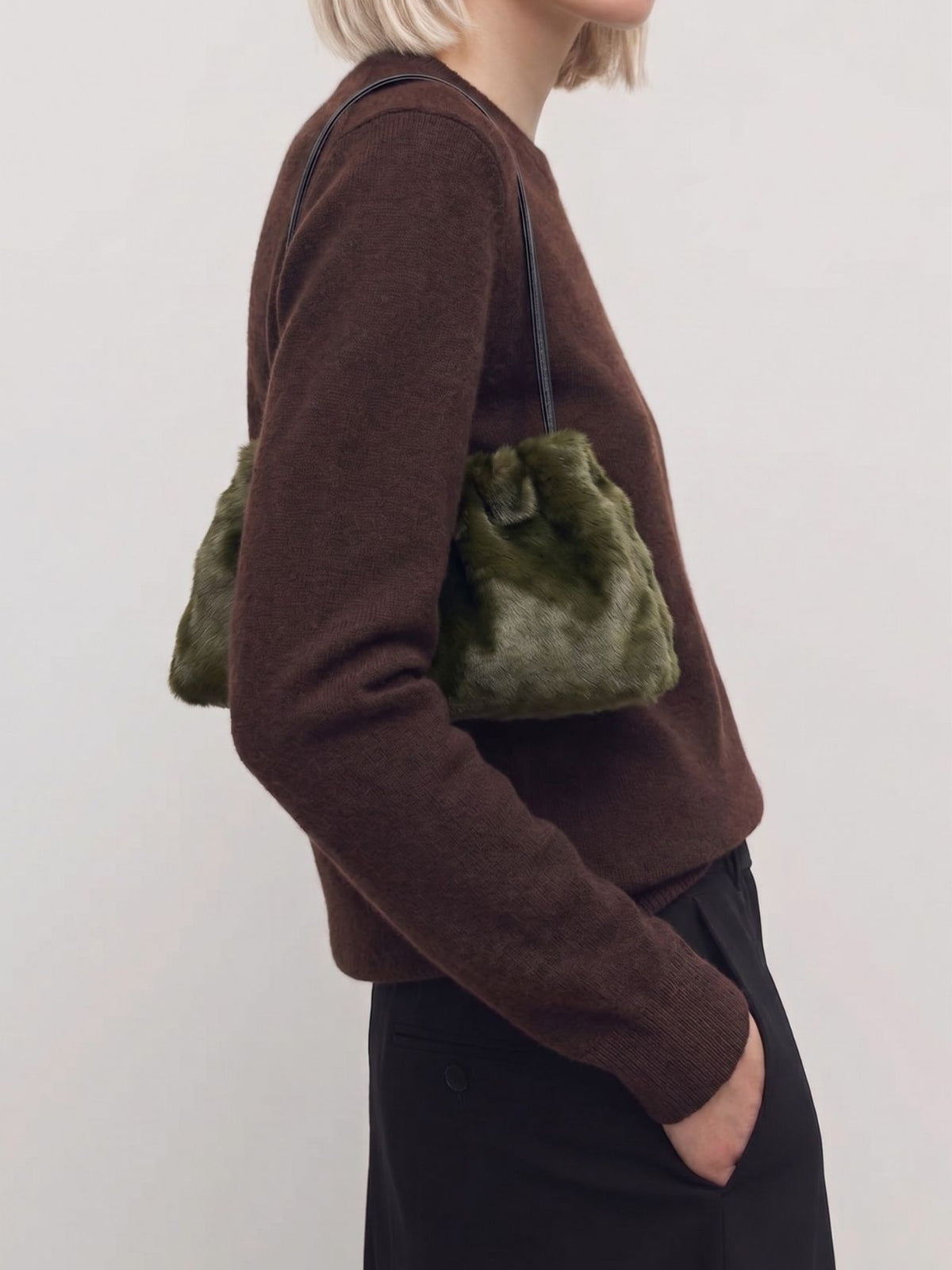 Ghia Small Shoulder Bag
