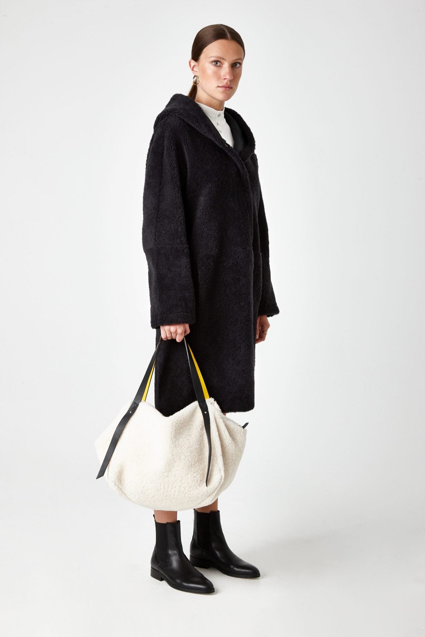 hooded shearling coat - women | Gushlow & Cole - CHODE0-GRA