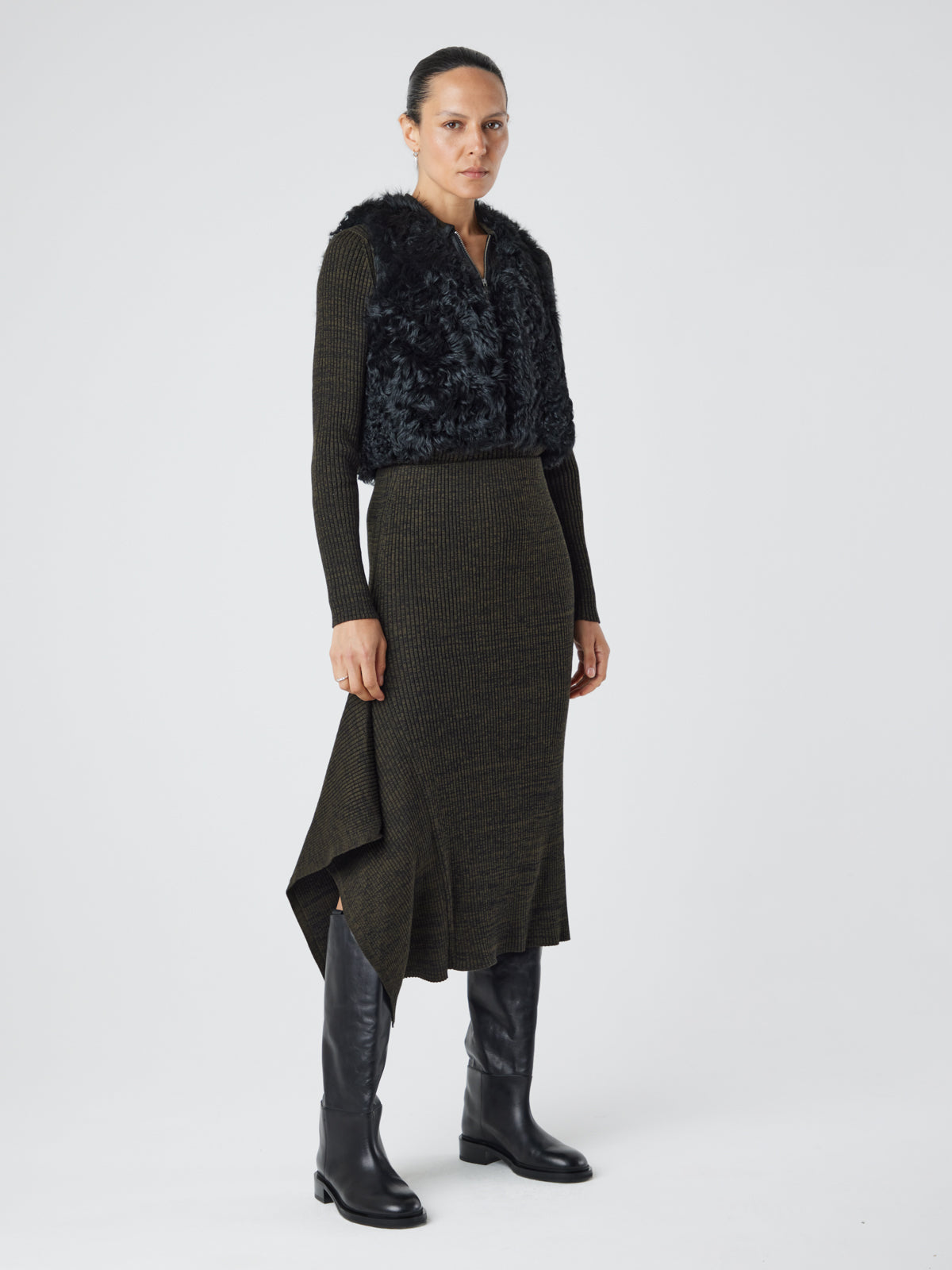 V Neck Black Cropped Shearling Gilet | Womens | Gushlow & Cole - full length gilet closed