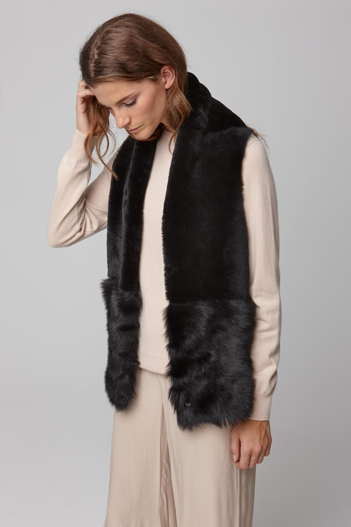 black shearling baby mixed texture scarf - women | gushlow and cole - cell image 2