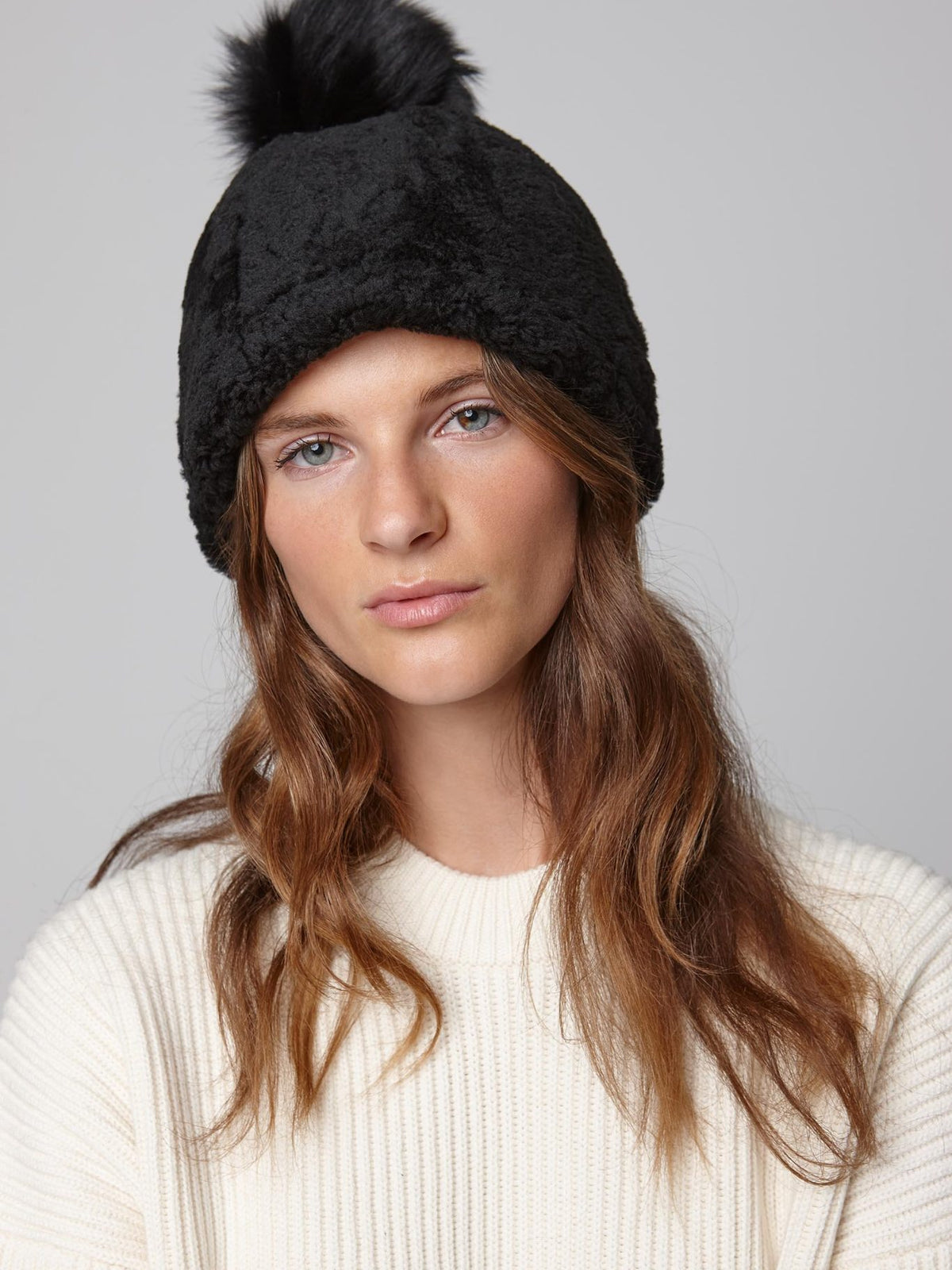 shearling beanie hat in black - women | gushlow and cole - cell image 1