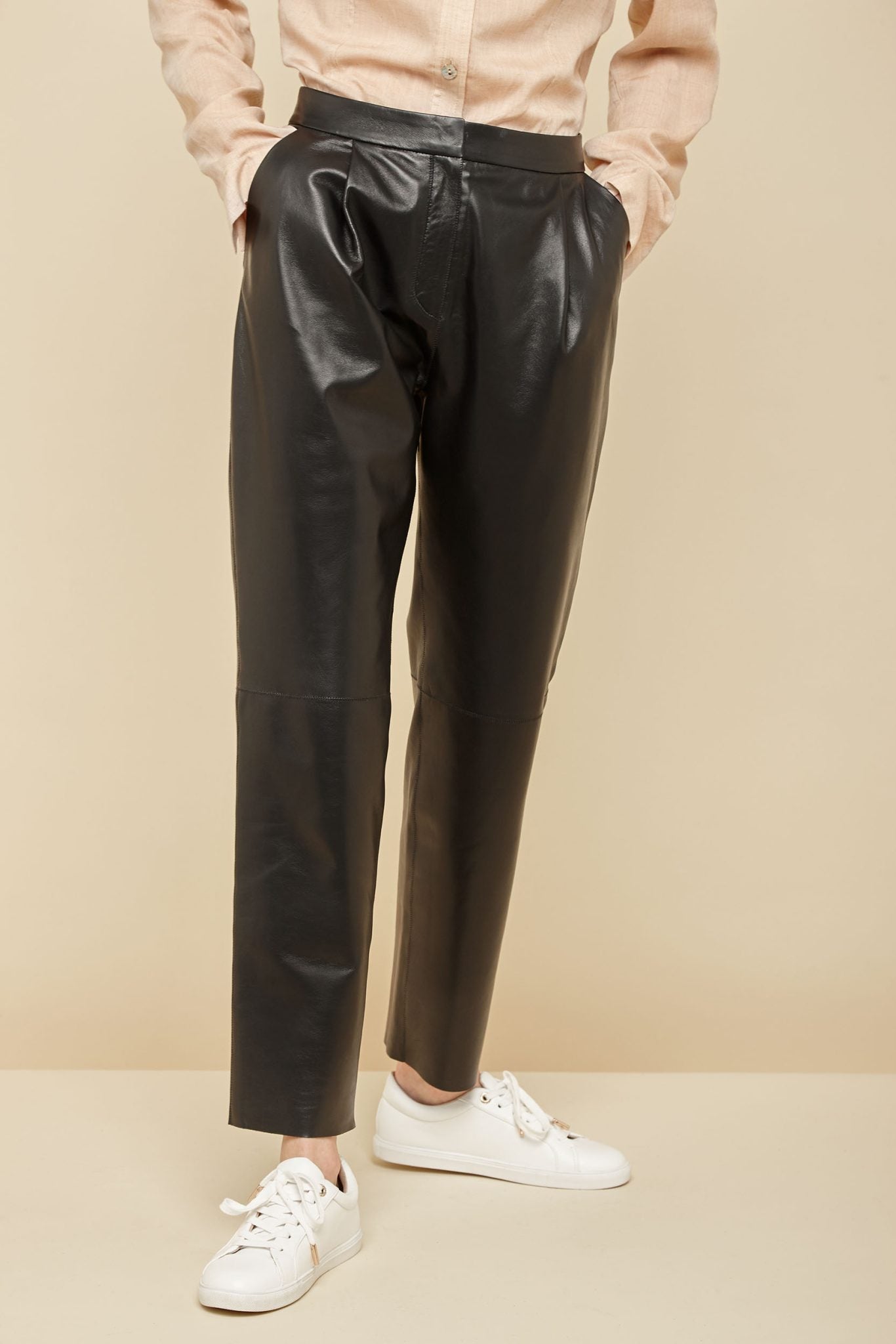 pleated cream leather trousers - women | gushlow and Cole - PPFN0-CRE - 37231