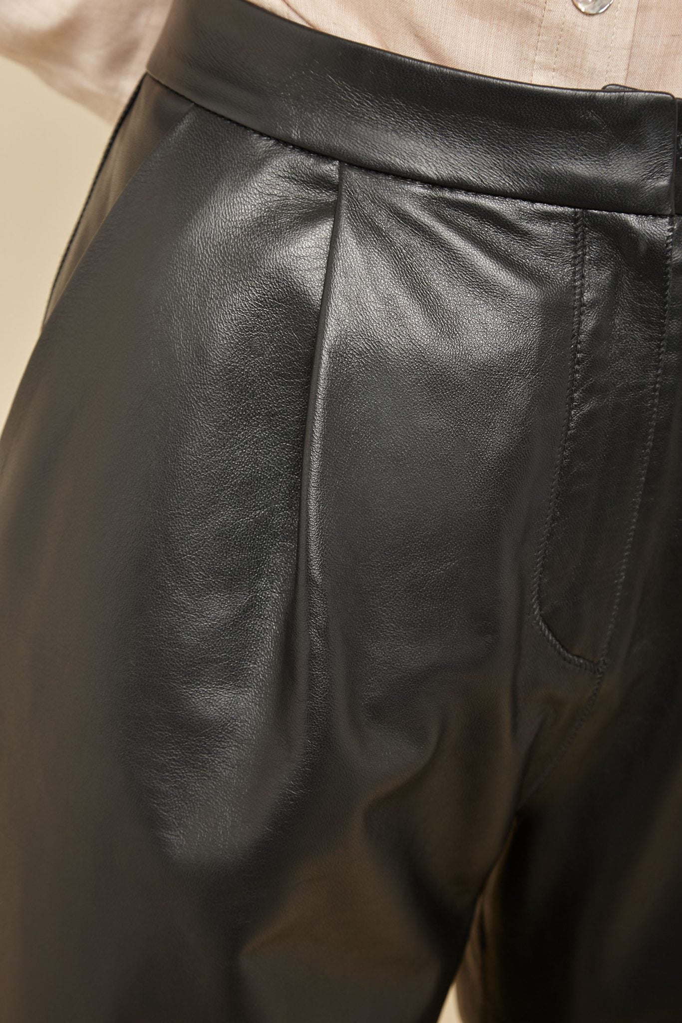 pleated cream leather trousers - women | gushlow and Cole - PPFN0-CRE - 37248