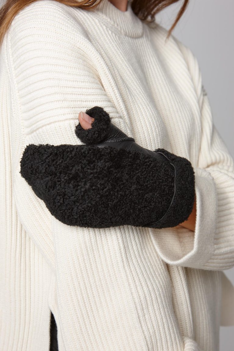 shearling text mitten in black - women | gushlow and cole - cell image 3
