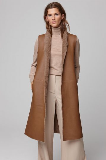 shearling sleeveless coat in camel - women | gushlow and cole - cell image 5