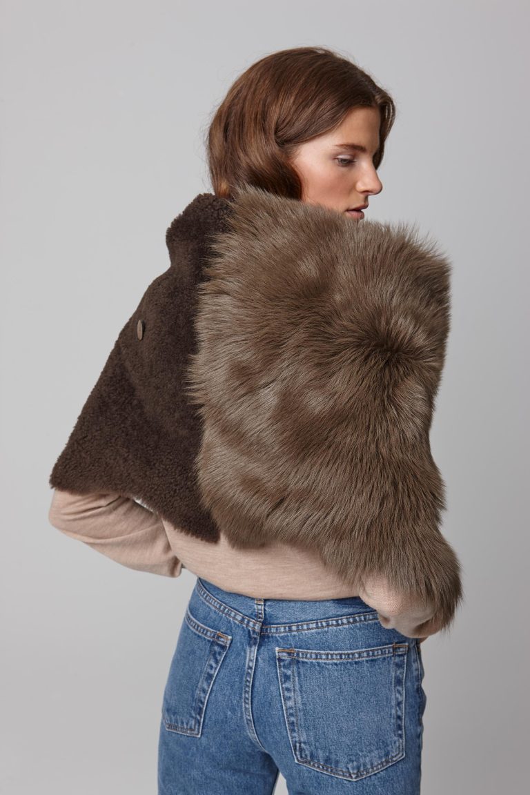 shearling double shawl scarf in dark green - women | gushlow and cole - cell image 3