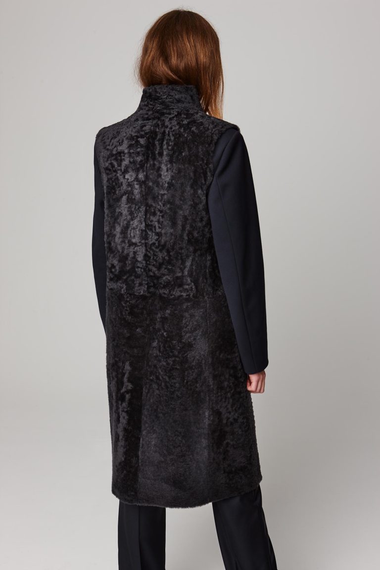long stand collar grey shearling gilet - women | gushlow and cole - cell image 5