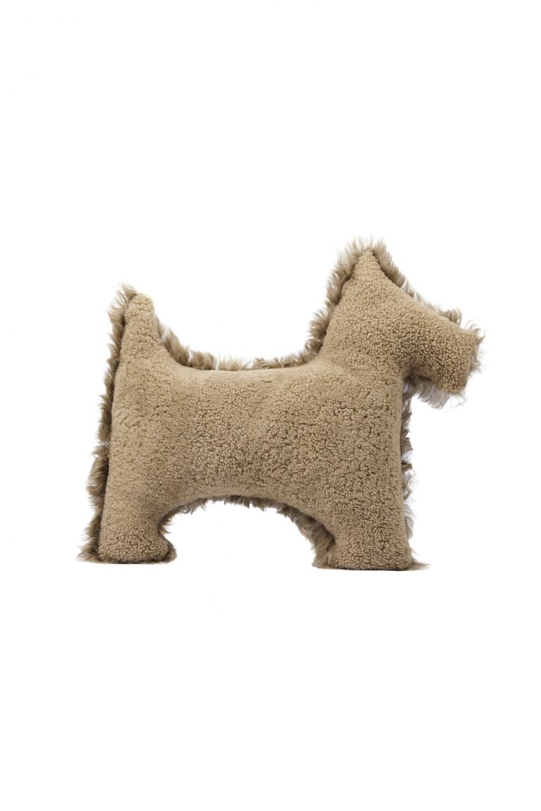 camel sheepskin cushion - homewear | gushlow and cole - cell image 2