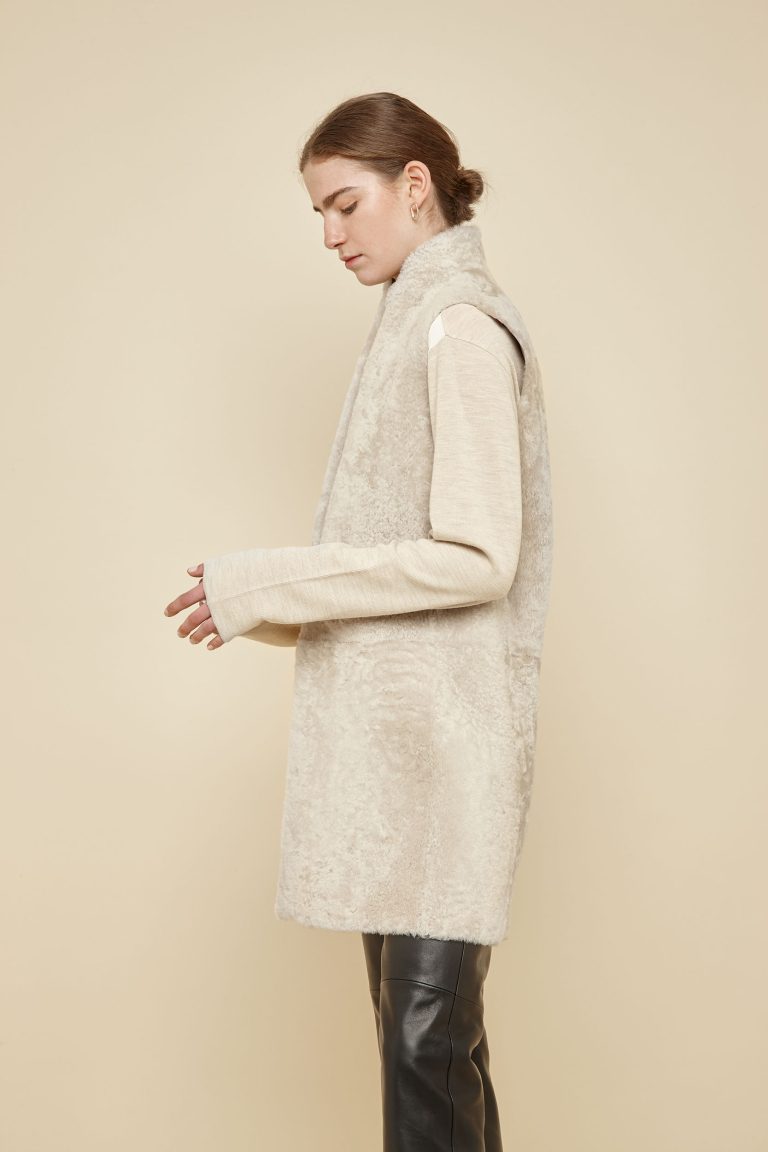 off white stand collar shearling gilet - women | gushlow and Cole - G3CX0-SAN - 40049