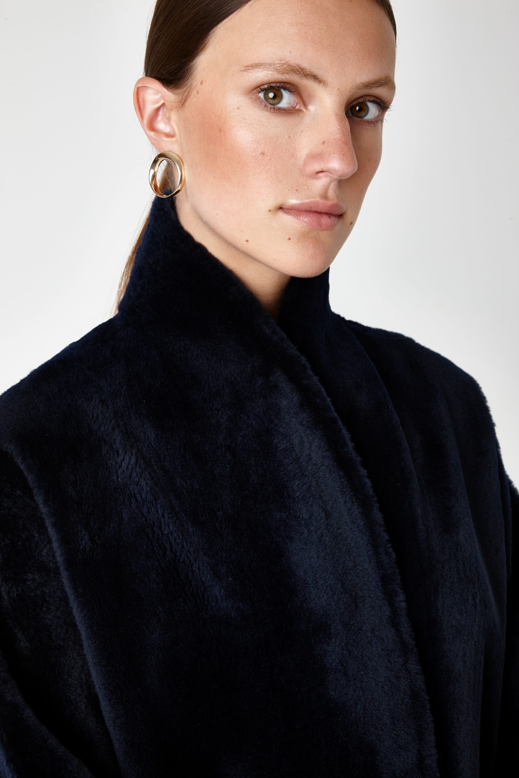 long shearling coat - women | Gushlow & Cole - CXCBL0-NAV