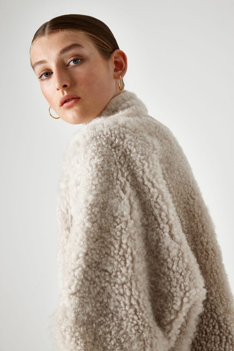 batwing shearling Coat - women | Gushlow & Cole - JXBWC0-CLK