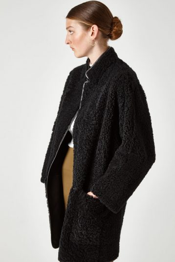 batwing shearling Coat - women | Gushlow & Cole - JXBWC0-BLK