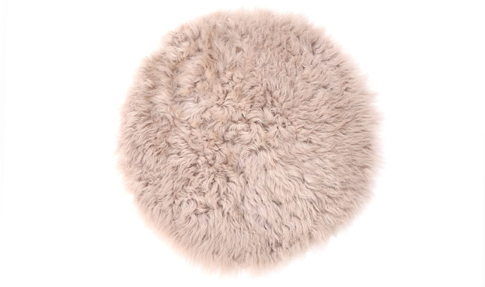 Curly Sheepskin Seat Pad in Beige cut out