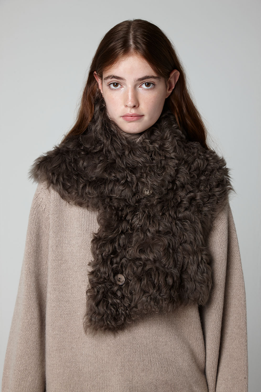 Moss Brown Two Button Shearling Snood Scarf | Womens | Gushlow & Cole