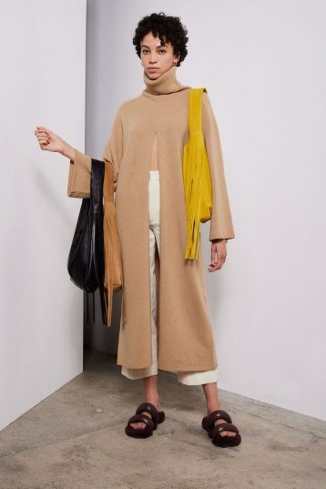 yellow fringed leather shoulder bag - model mix - women | Gushlow & Cole