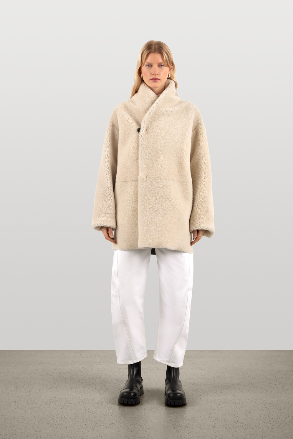 Reversible Boxy Shearling Jacket - Women - Ready-to-Wear