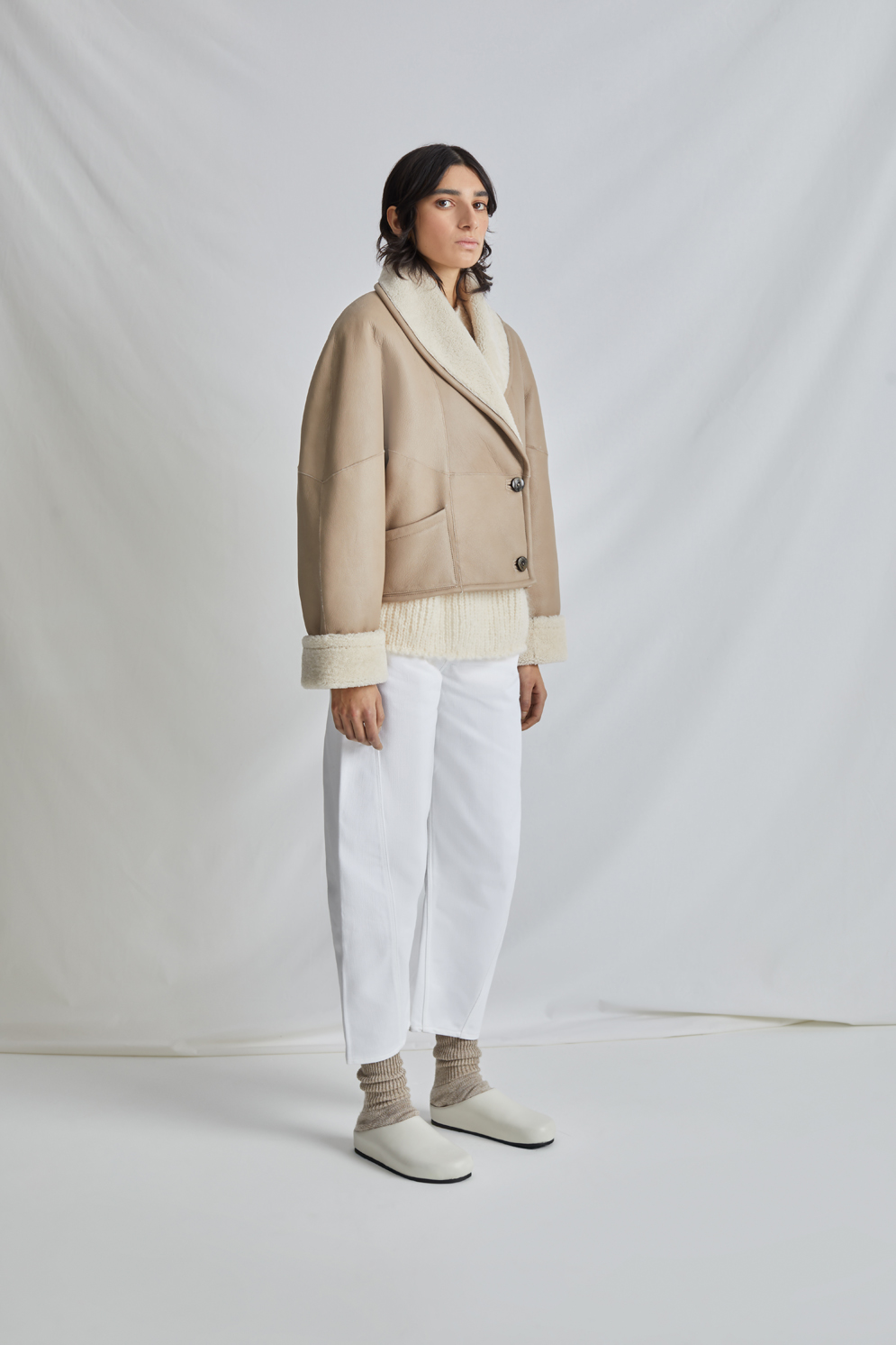 White L9020 Crop Shearling Jacket | Womens luxury shearling | Gushlow & Cole | model side