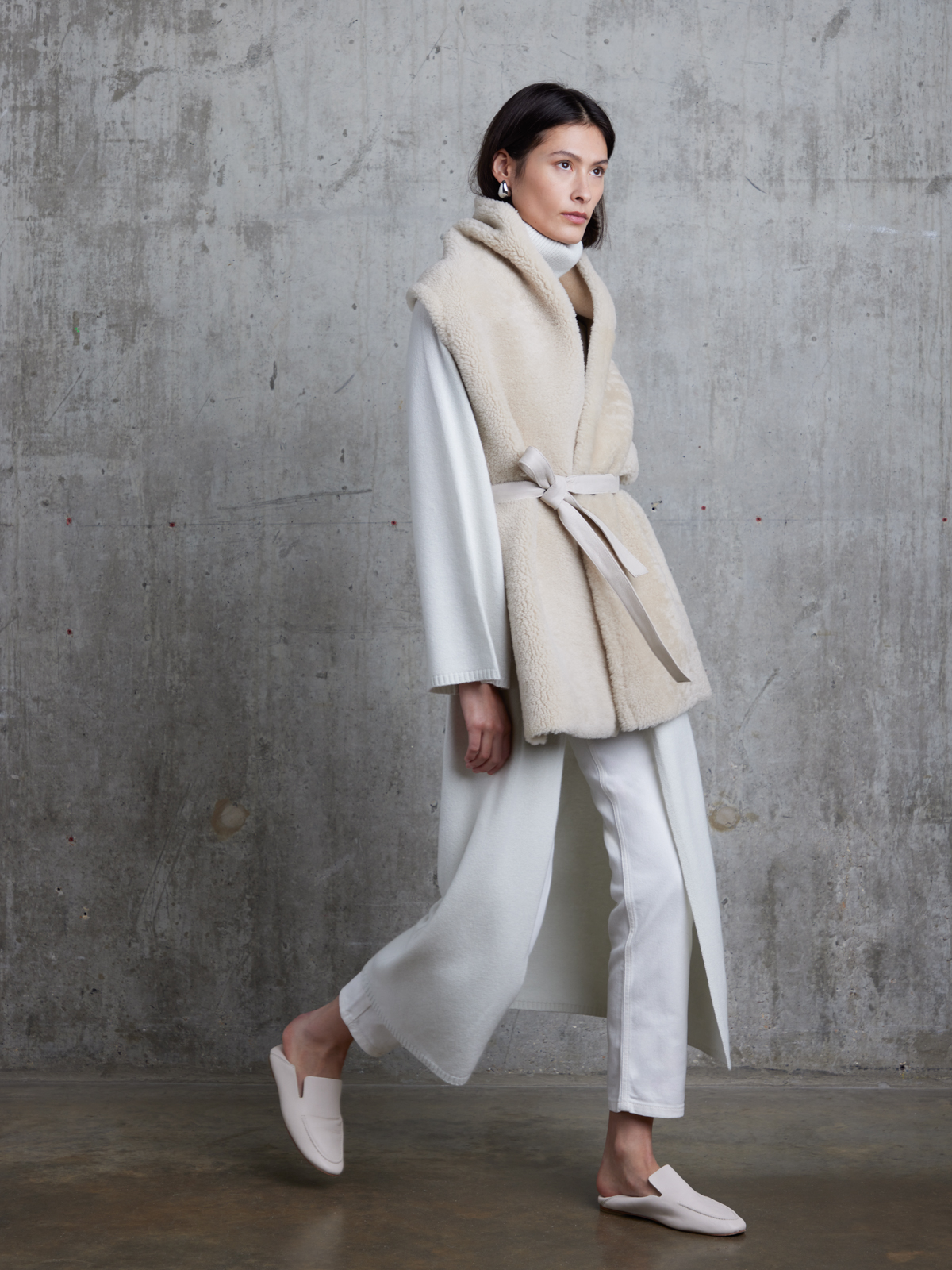 Merino Cream Shearling Belt Scarf | Womens | Gushlow & Cole-full length model walking side